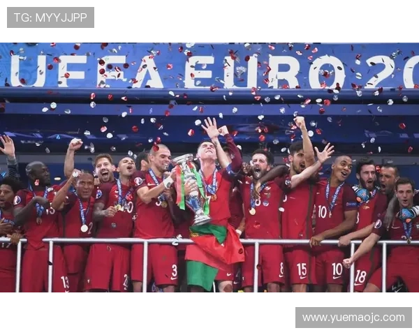 丹麦足球明星在欧洲杯的辉煌历程与传奇瞬间回顾